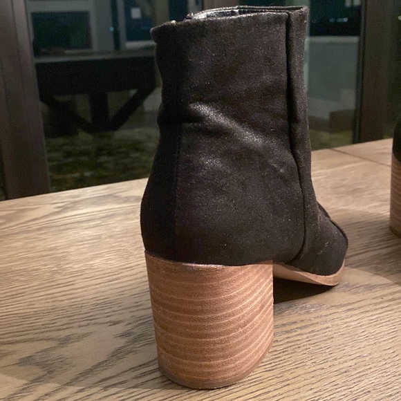 Classic Fall black bootie - Picture 4 of 6